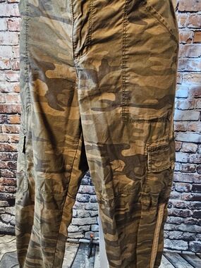 Sanctuary Camo Cargo Pants Size 25 Utility Jogger Ankle Military Green High Rise